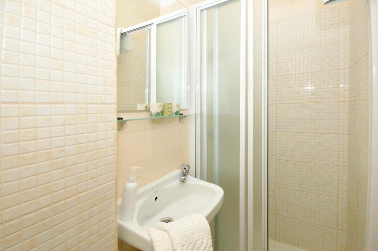 Apartments Penic Trogir Luaran gambar