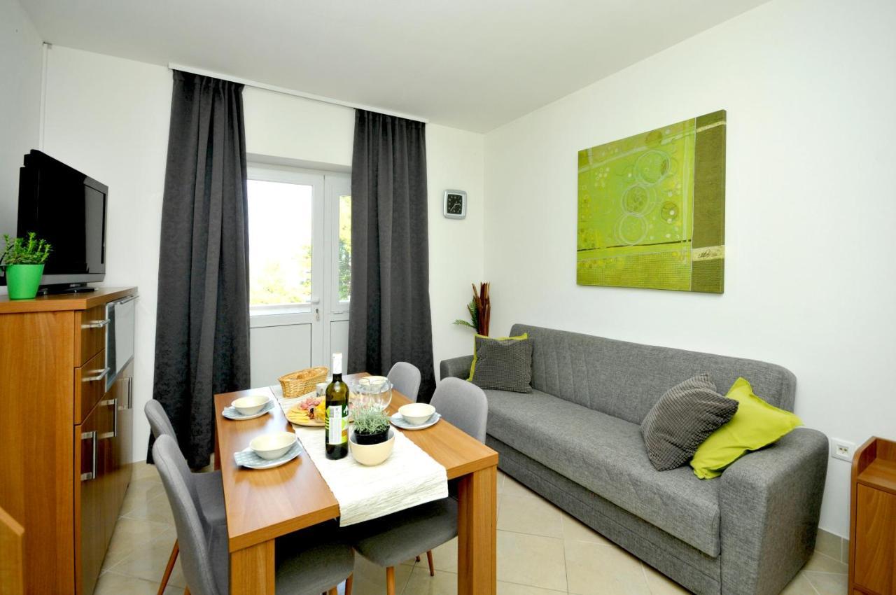 Apartments Penic Trogir Luaran gambar